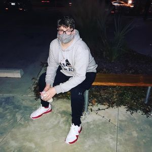 Meet your Posher, Cole